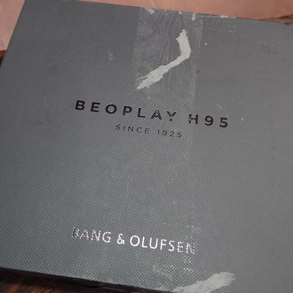 Bang & Olufsen Beoplay H95 Premium Wireless Headphones - Picture 9 of 9